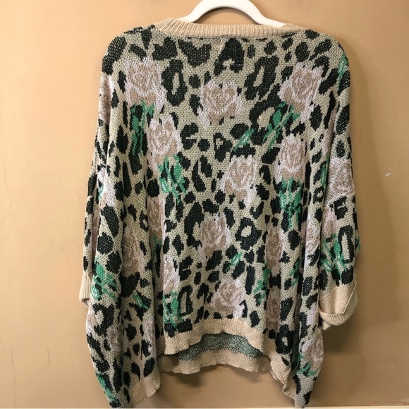 Tees2urdoor Oversized Floral Print Sweater Beige Black Green Size S/M - Picture 2 of 5